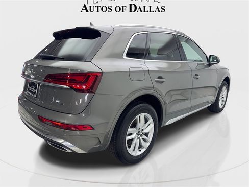 Used 2023 Audi Q5 2.0T Premium w/ Convenience Package image 6