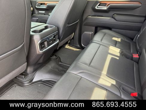 Used 2023 GMC Sierra 1500 Denali w/ Denali Reserve Package AWD/4WD image 17