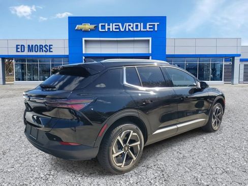 New 2026 Chevrolet Equinox EV LT image 3