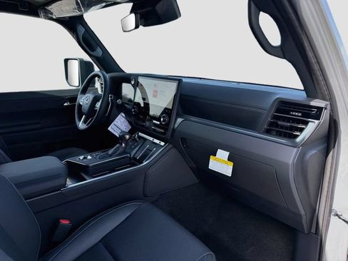 New 2026 Lexus GX 550 AWD/4WD image 15