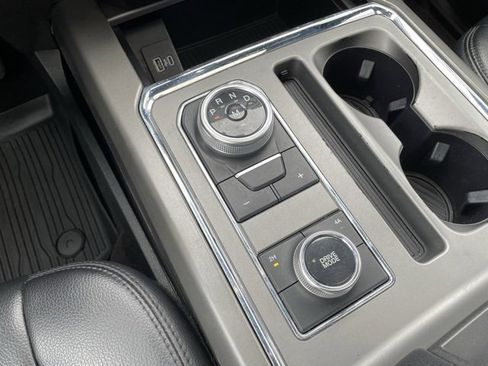 Used 2021 Ford Expedition XLT image 20