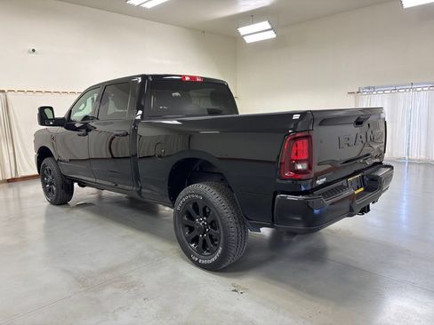 New 2026 RAM 2500 Big Horn AWD/4WD image 6