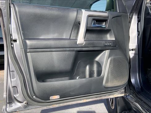 Used 2021 Toyota 4Runner Limited image 22