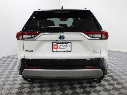 Used 2022 Toyota RAV4 XSE w/ XSE Grade Weather Package AWD/4WD image 5