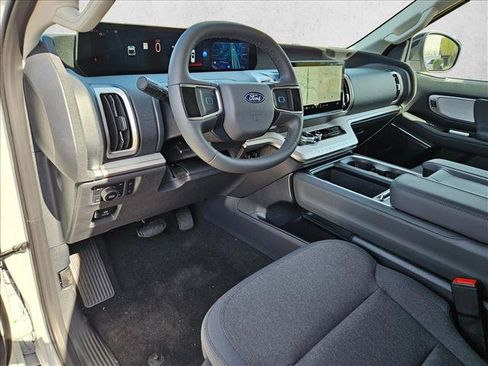 New 2026 Ford Expedition Active AWD/4WD image 3
