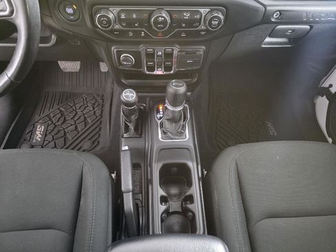 Used 2021 Jeep Wrangler Unlimited Sport AWD/4WD image 33