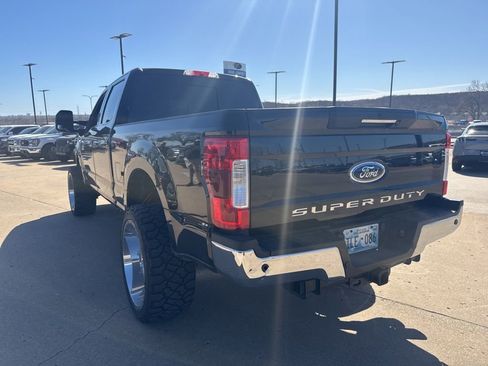 Used 2018 Ford F250 Lariat w/ Lariat Ultimate Package image 11