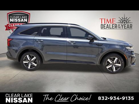 Used 2023 Kia Sorento EX w/ Panoramic Sunroof Package FWD image 8
