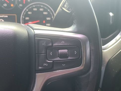 Used 2021 Chevrolet Silverado 1500 LT AWD/4WD image 18