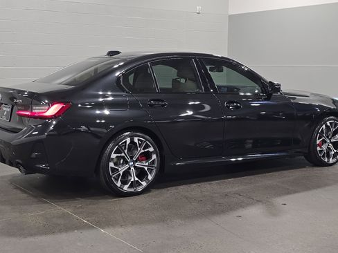 Used 2026 BMW 330i Sedan w/ M Sport Package RWD image 8