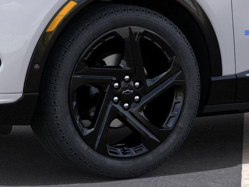 Used 2024 Chevrolet Equinox EV RS image 9