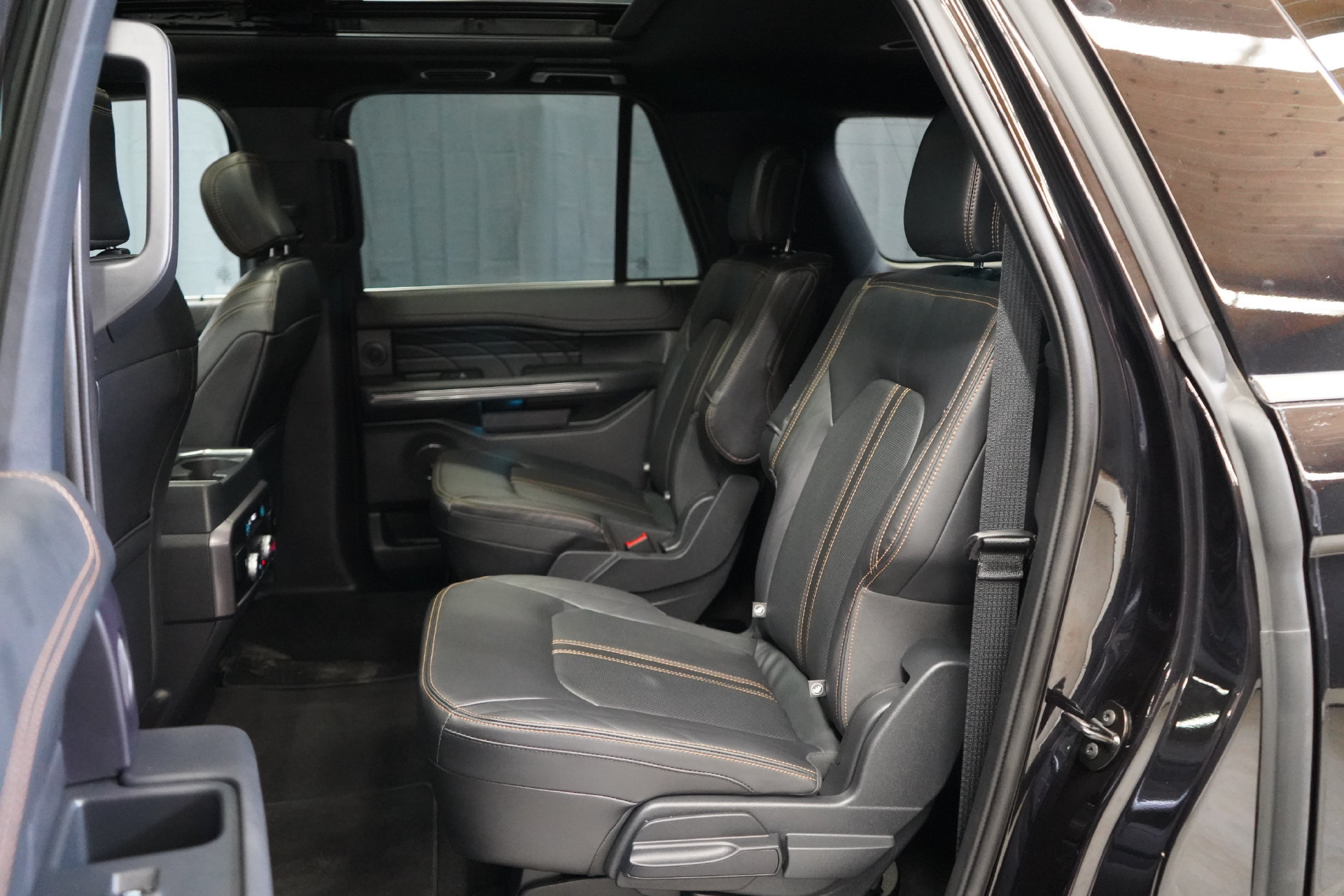 Used 2024 Ford Expedition Max Platinum AWD/4WD image 43