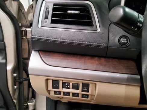 Used 2018 Subaru Outback 2.5i Limited AWD/4WD image 27