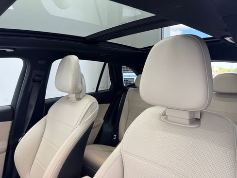 Used 2024 Mercedes-Benz GLC 300 GLC 300 image 5