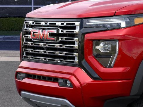 New 2026 GMC Canyon Denali image 13