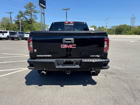 Used 2017 GMC Sierra 1500 Denali AWD/4WD image 4