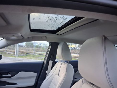 New 2026 Nissan Sentra SL w/ Floor Mat Package FWD image 8