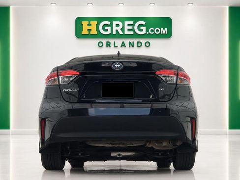 Used 2025 Toyota Corolla LE FWD image 11