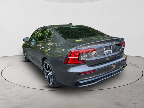 Certified 2025 Volvo S60 B5 Core AWD/4WD image 3