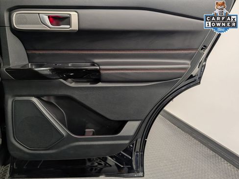 Used 2023 Ford Explorer ST-Line AWD/4WD image 31