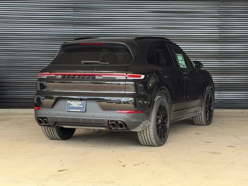 New 2026 Porsche Cayenne AWD/4WD image 7