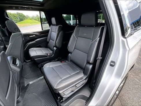 Used 2024 Cadillac Escalade Premium Luxury w/ Performance Package AWD/4WD image 22