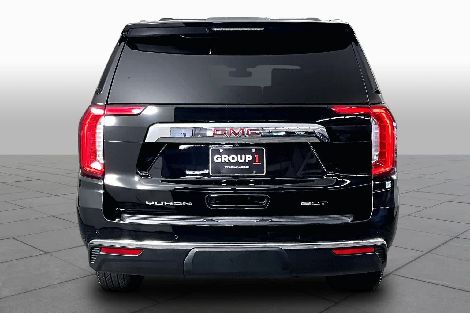 Used 2021 GMC Yukon XL SLT w/ SLT Premium Package RWD image 5