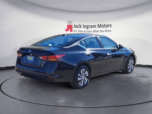 Used 2025 Nissan Altima 2.5 S FWD image 5