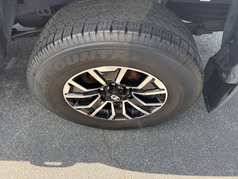 Used 2023 Toyota Tacoma TRD Sport AWD/4WD image 10
