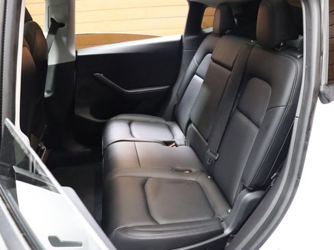 Used 2023 Tesla Model Y Long Range image 42