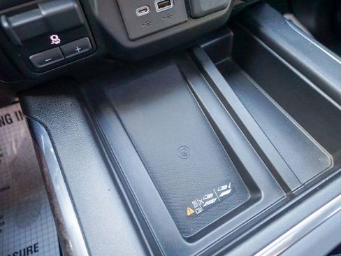 Used 2023 GMC Sierra 3500 Denali w/ Denali Ultimate Package image 31