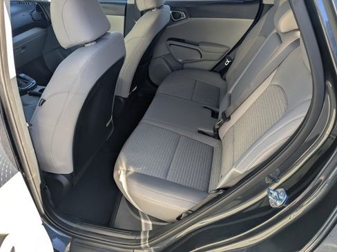 Used 2025 Kia Soul EX image 17