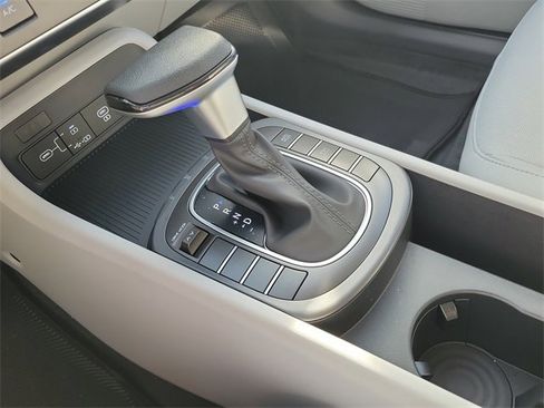 New 2026 Hyundai Kona SE image 14