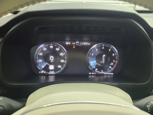 Used 2019 Volvo XC90 T6 Momentum w/ Advanced Package image 29