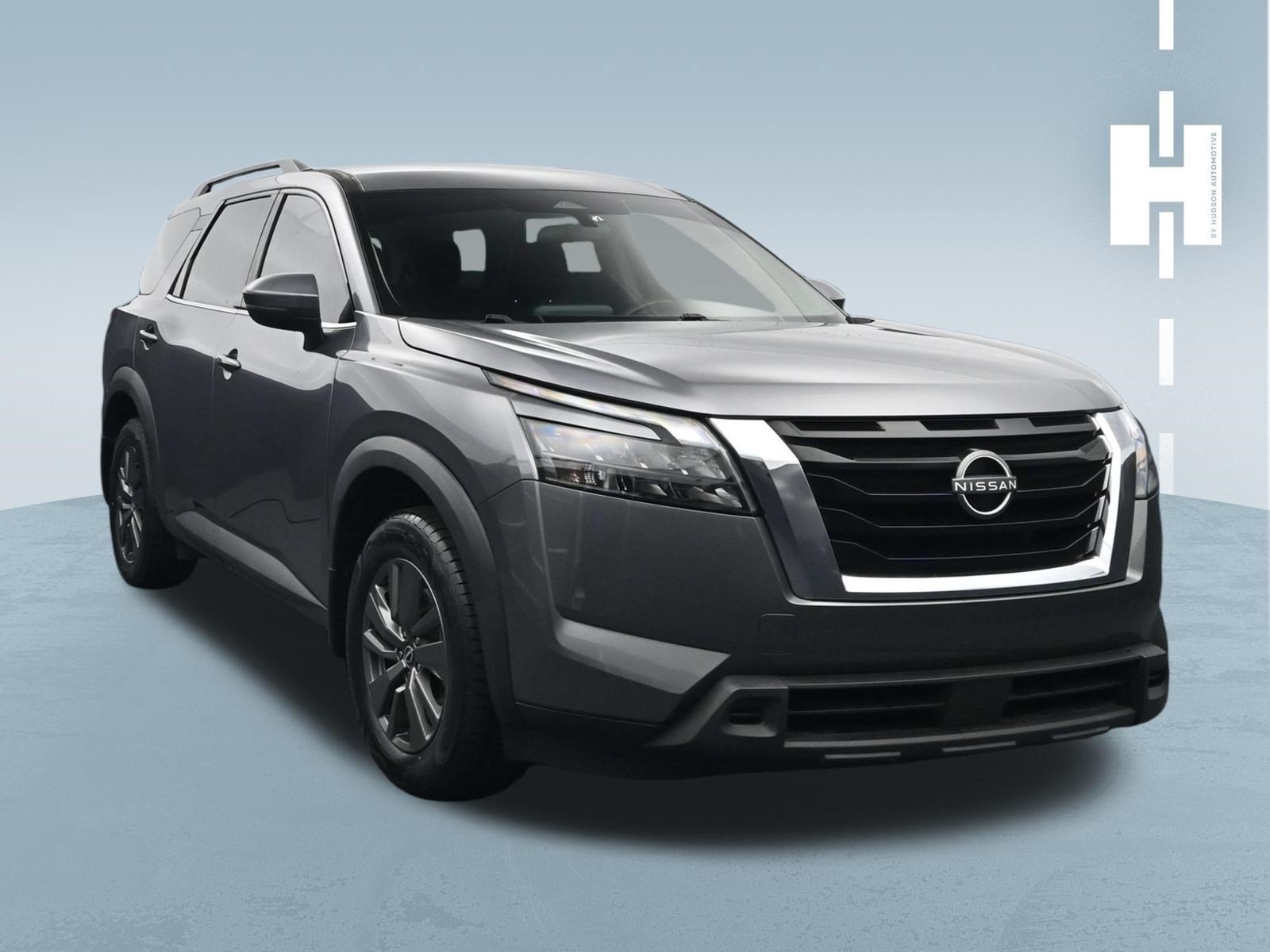 Used 2024 Nissan Pathfinder SV FWD image 1