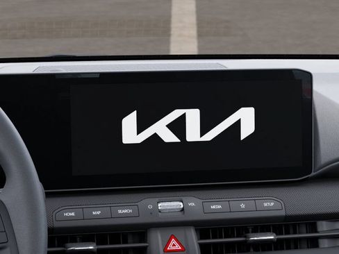 New 2026 Kia K4 FWD image 21