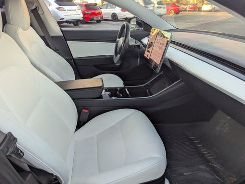 Used 2018 Tesla Model 3 image 28