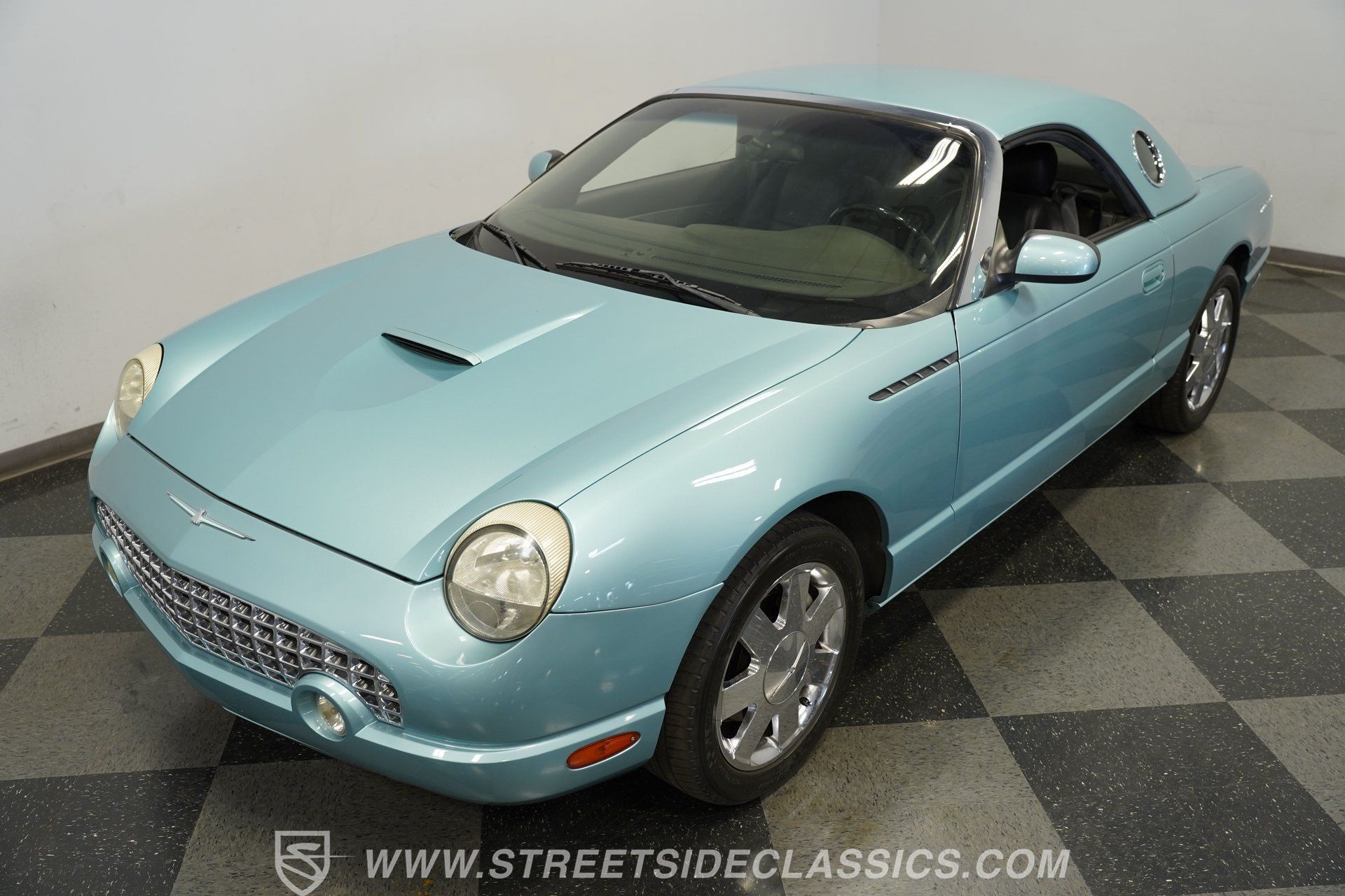 Used 2002 Ford Thunderbird RWD image 22