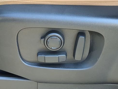 Used 2023 Land Rover Discovery HSE R-Dynamic image 18