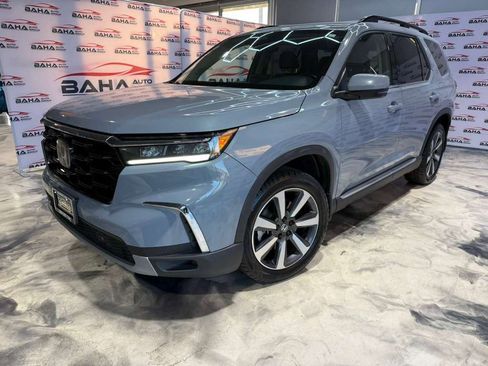 Used 2024 Honda Pilot Touring image 2