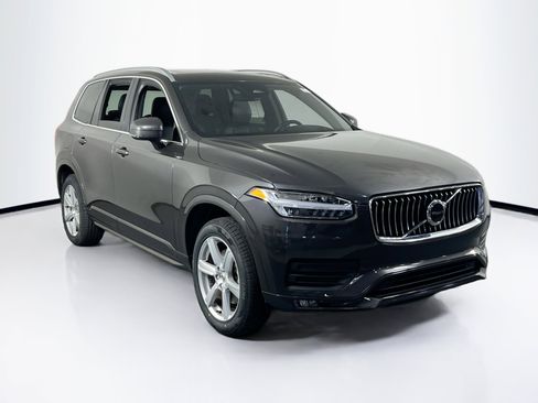 Used 2023 Volvo XC90 B5 Core image 3