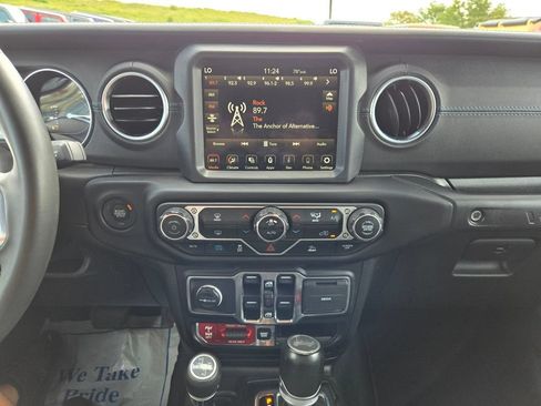 Used 2023 Jeep Wrangler Unlimited Rubicon 4xe AWD/4WD image 20