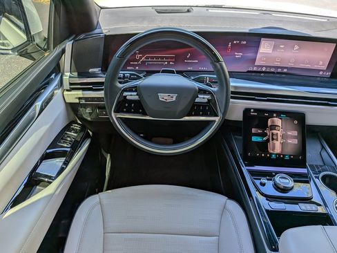 Certified 2025 Cadillac Escalade Sport w/ Touring Package AWD/4WD image 20