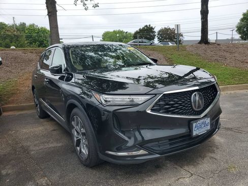 Used 2022 Acura MDX SH-AWD w/ Technology Package image 3