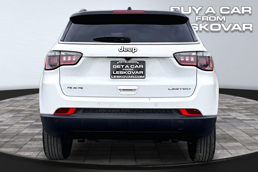 Used 2025 Jeep Compass Limited AWD/4WD image 4