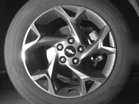 Used 2025 Chevrolet Trax LT FWD image 13