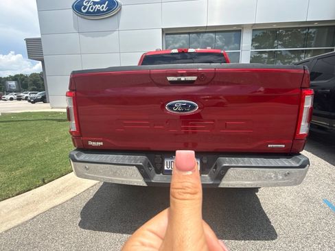 Used 2021 Ford F150 Lariat AWD/4WD image 4