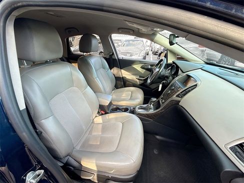 Used 2015 Buick Verano w/ Comfort Package image 30