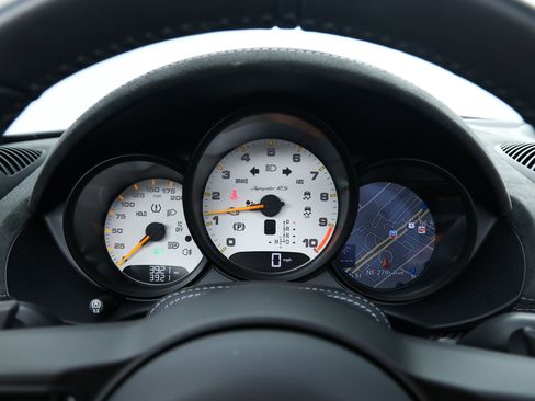 Used 2024 Porsche 718 Boxster Spyder RS RWD image 32
