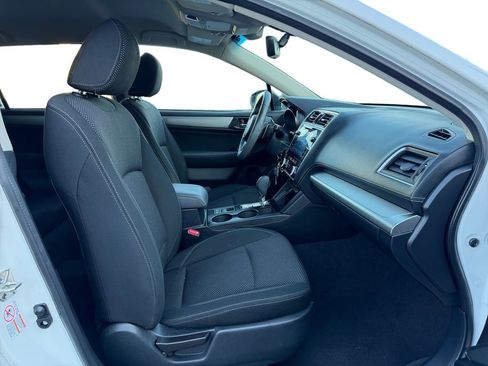 Used 2019 Subaru Outback 2.5i Premium image 17